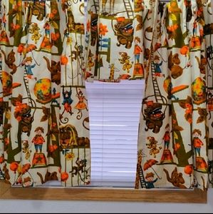 (3pic.set)5th Avenue design co. Vintage handmade curtains